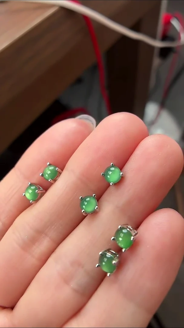 吊坠(不含链)银S925镶嵌翡翠耳饰一对 多样性发其一