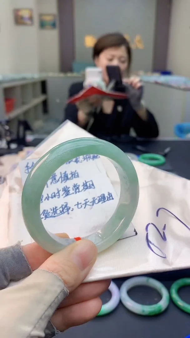 未镶嵌手镯翡翠0366284675
