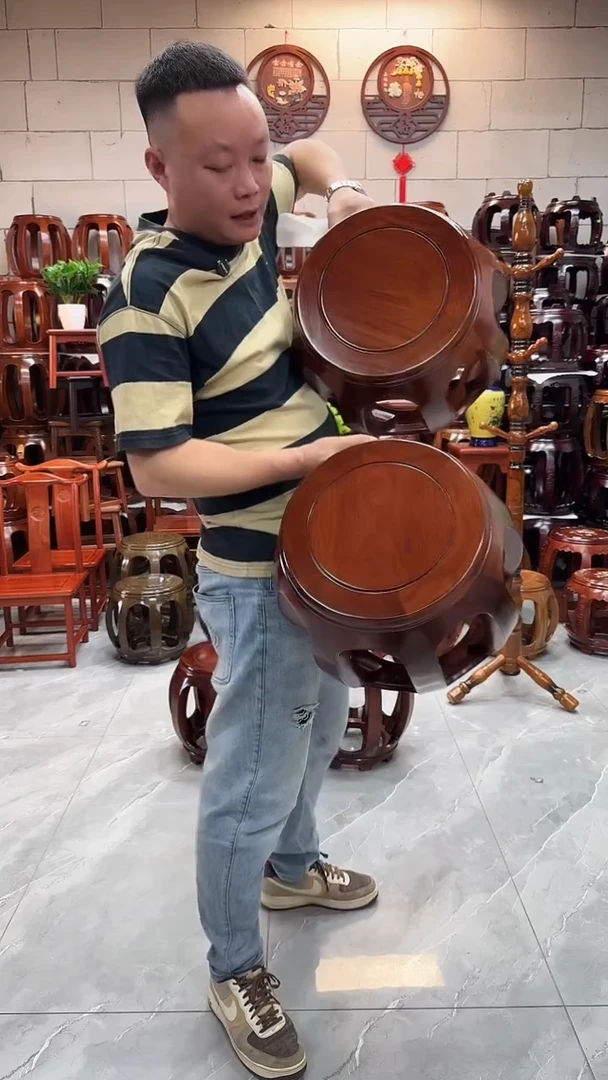 花梨木类端景台胡桃色小号鼓凳一对（二个）