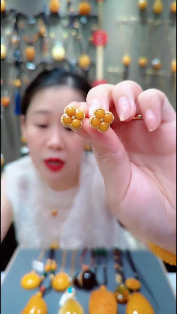蜜蜡银S925镀金镶嵌珠宝奇石﹣F211蜜蜡耳坠