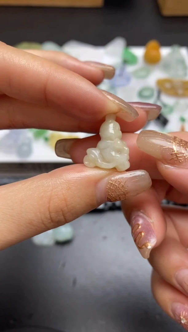 【闪购商品】定制翡翠未镶嵌翡翠毛货~