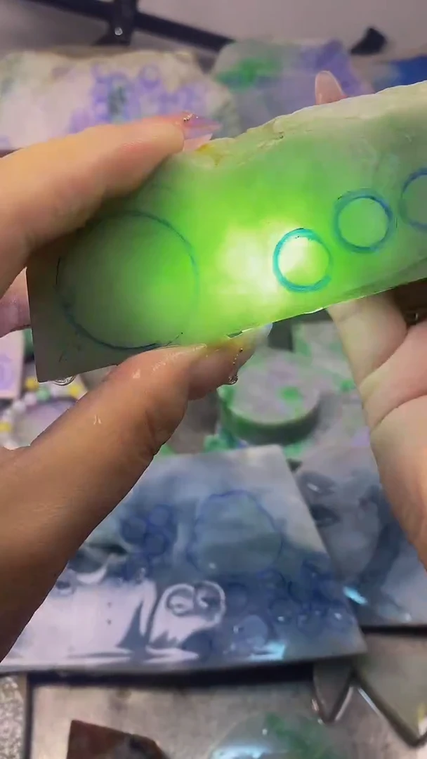 翡翠散珠未镶嵌玉上缘天然翡翠871