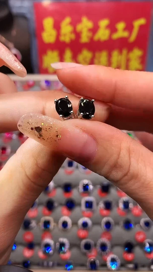 【闪购商品】蓝宝石耳饰银S925镶嵌1111