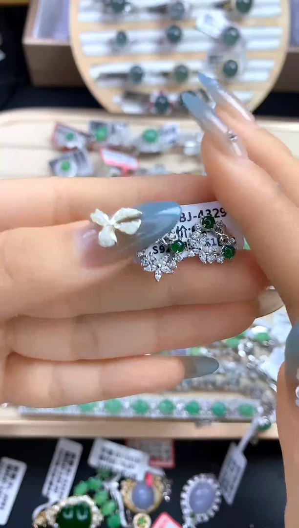 翡翠戒指银S925镶嵌翡翠 蛋面 银S925镶嵌