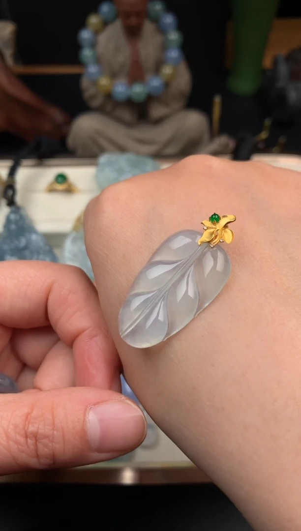 吊坠(不含链)18K金镶嵌翡翠吊坠