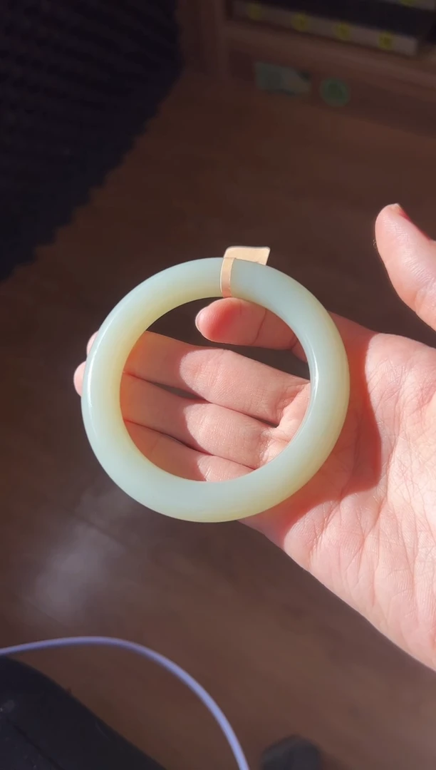 未镶嵌手镯和田玉且末料青白玉手镯 58+