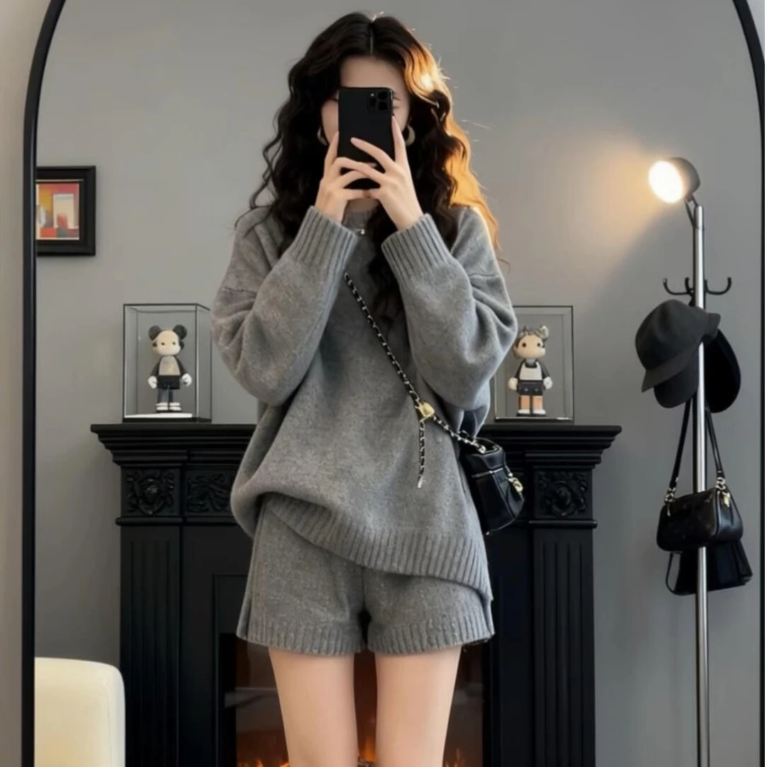 2025秋冬新款韩系复古休闲风御姐毛衣一整套灰色圆领针织毛衣短裤