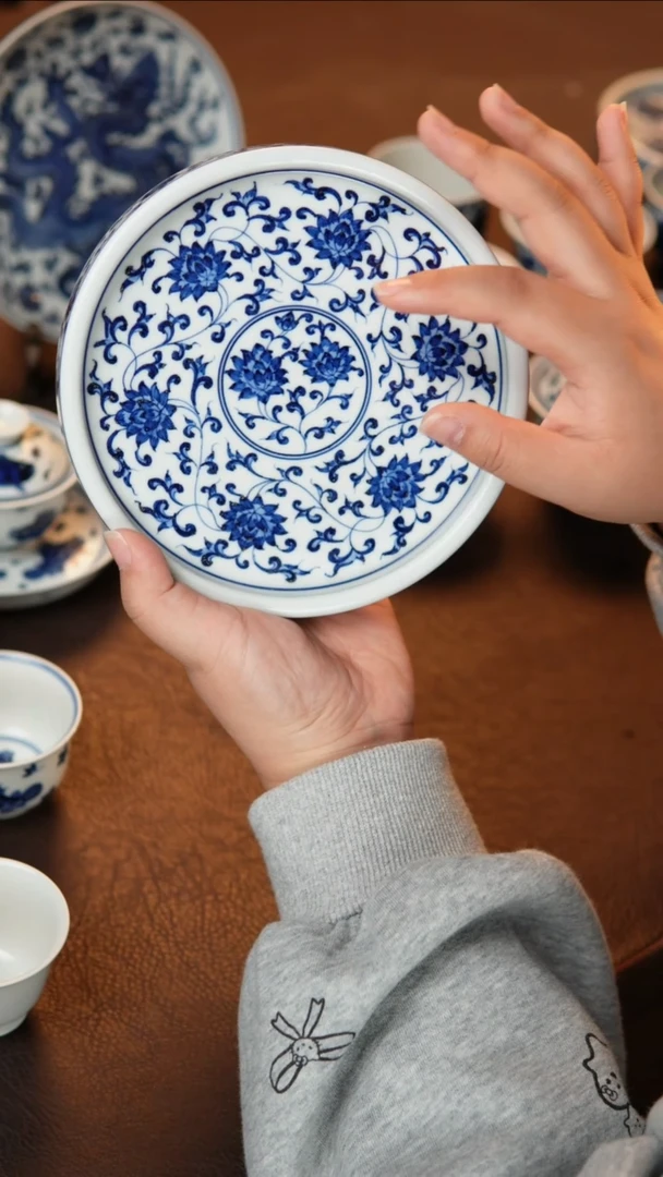 缠枝连纹壶承壶承