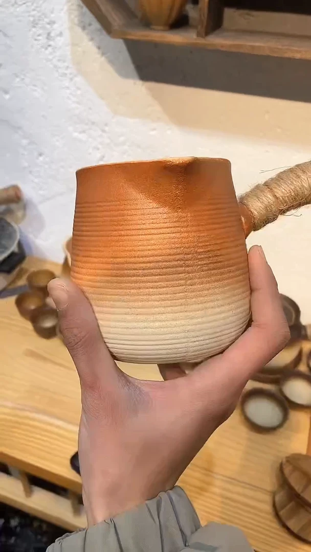 【闪购商品】550ml弯把罐罐壶  嘻嘻嘻