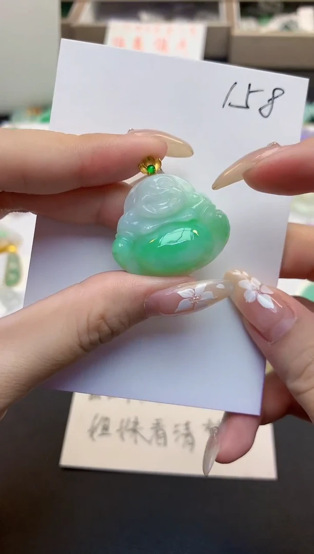 颈饰18K金镶嵌翡翠天然缅甸a货翡翠