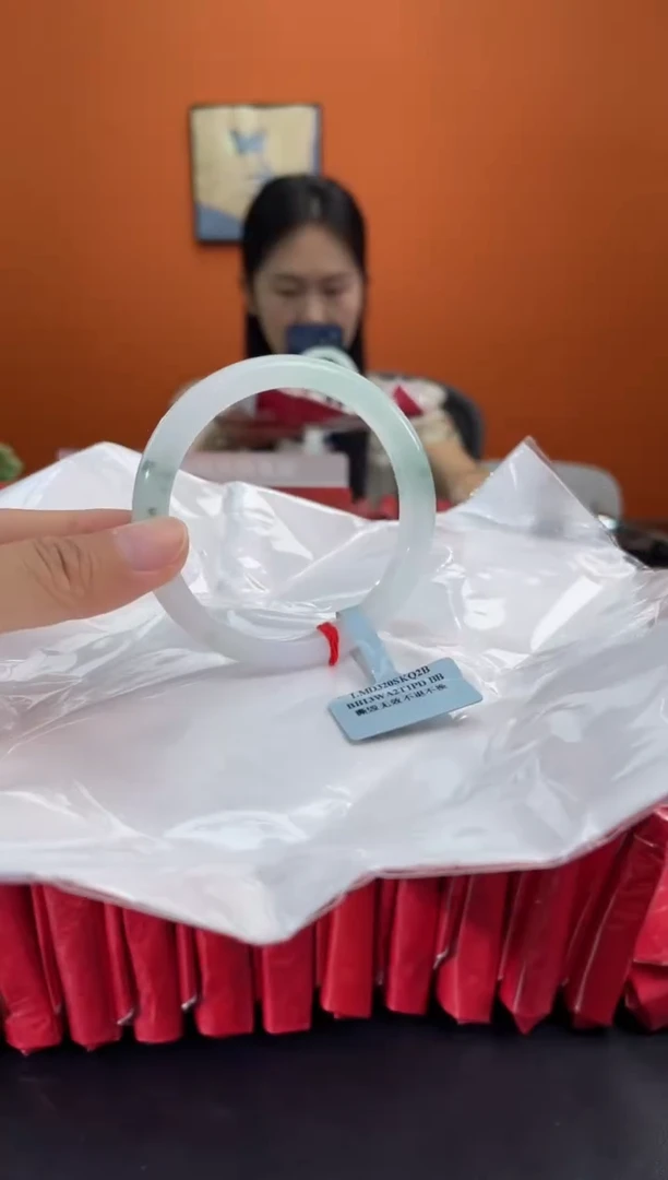未镶嵌手镯翡翠1   57-58
