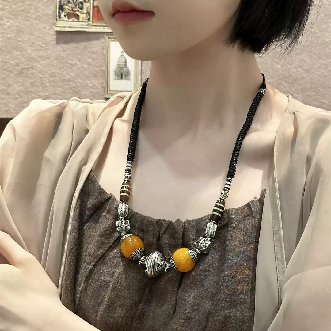 N18339<非晚>尼泊尔手工珠镶黄珠四瓣花牙牙邦迪克（图随机）项链