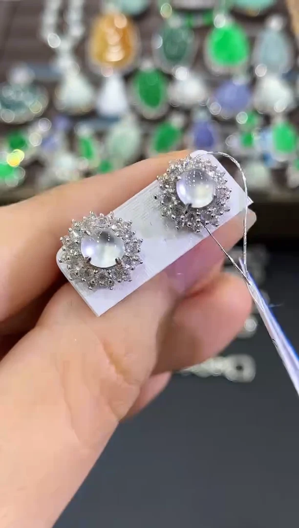 18K金镶嵌翡翠耳饰B283