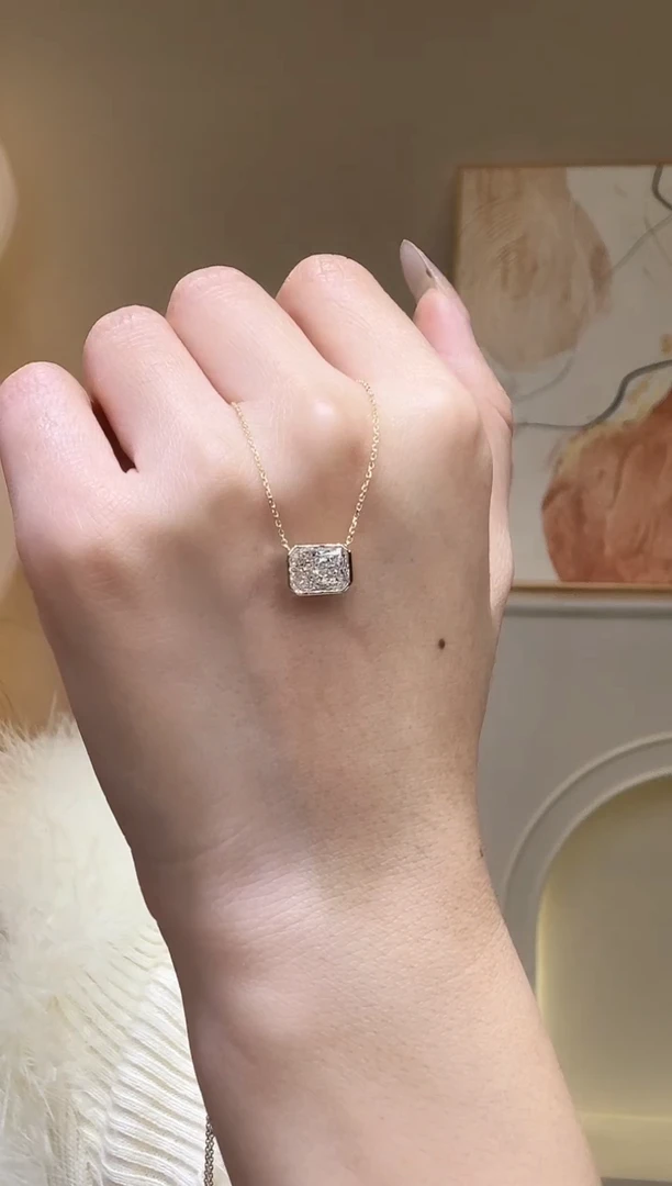 18K金镶嵌项链实验室培育钻石18k金两克拉雷迪恩项链k黄