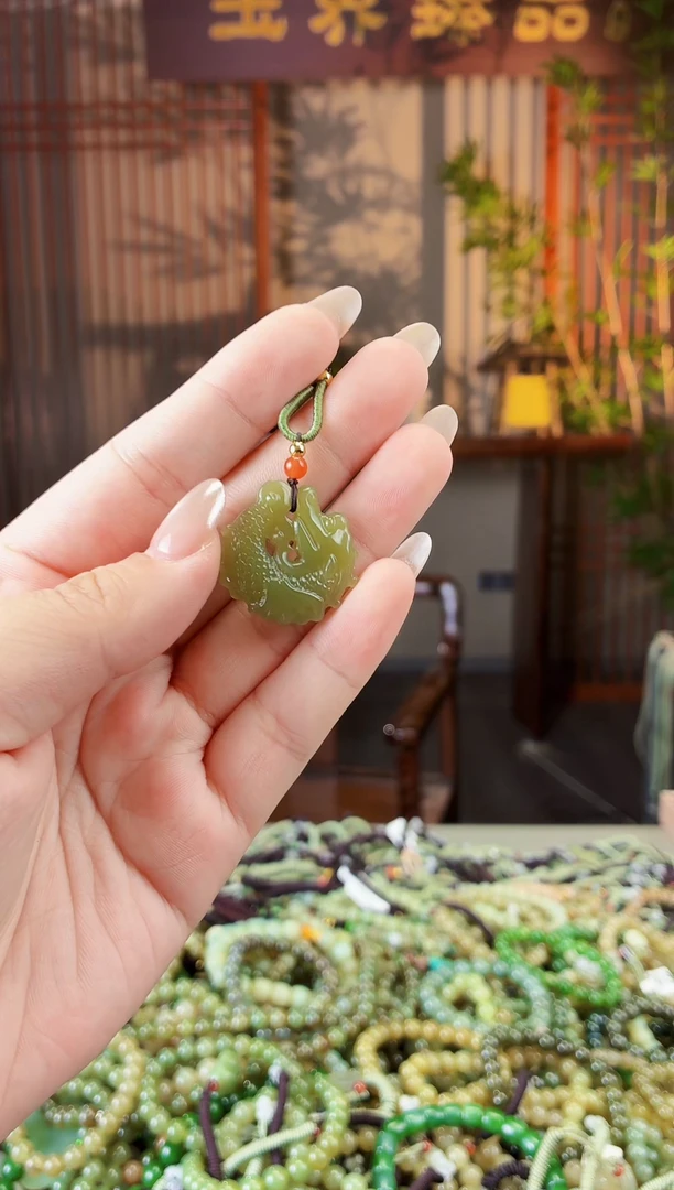 颈饰未镶嵌和田玉多样性发货拍一发一