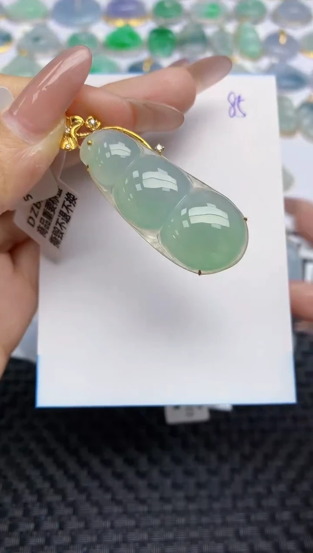 【闪购商品】翡翠颈饰18K金镶嵌天然A货翡翠 85