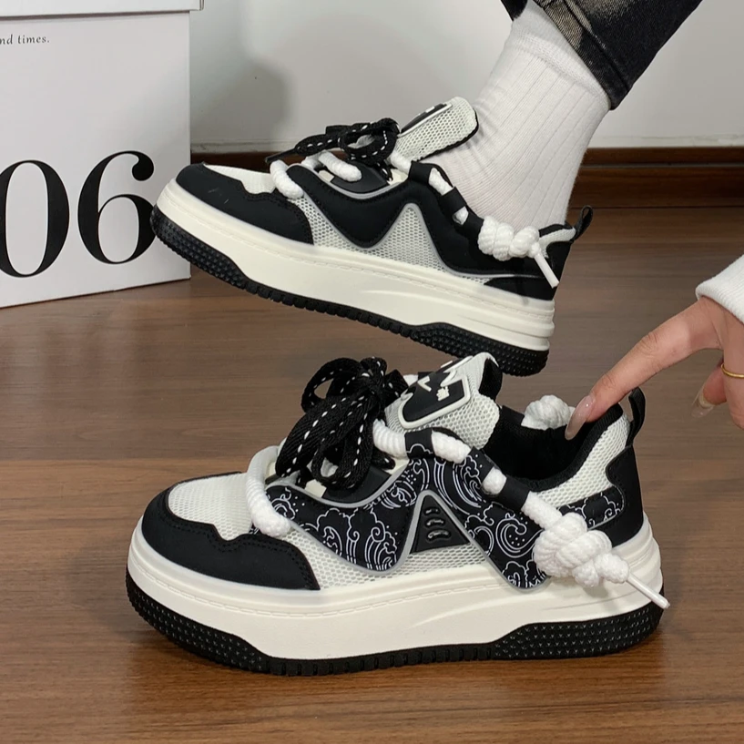 回力黑白板鞋男女同款春秋季新款厚底百搭鞋子男潮爆款小众情侣鞋