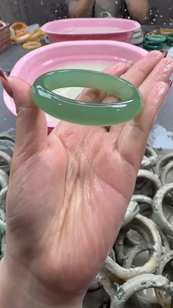 未镶嵌手镯石英质玉13