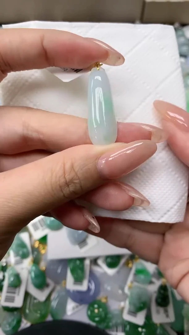 颈饰未镶嵌翡翠11111111111