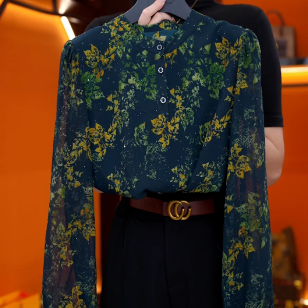 2025新款青瓷听雪高级圆领气质小衫套头衬衫长袖时髦上衣打底衫女