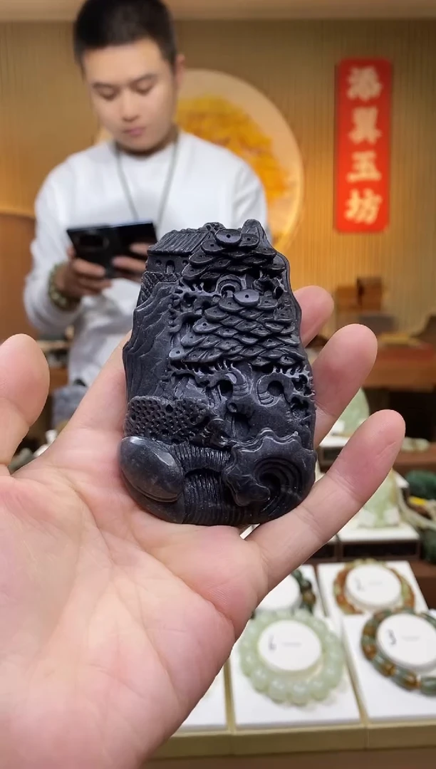 和田玉吊坠未镶嵌