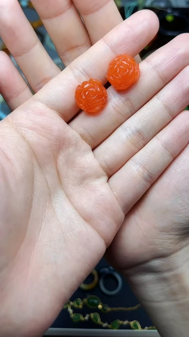 18K金镶嵌南红玛瑙耳饰花花 06