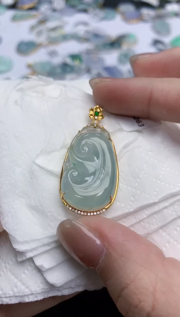 【闪购商品】翡翠颈饰18K金镶嵌天然缅甸翡翠A货