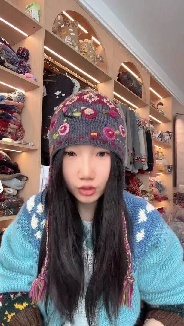 羊毛紫色花花护耳帽