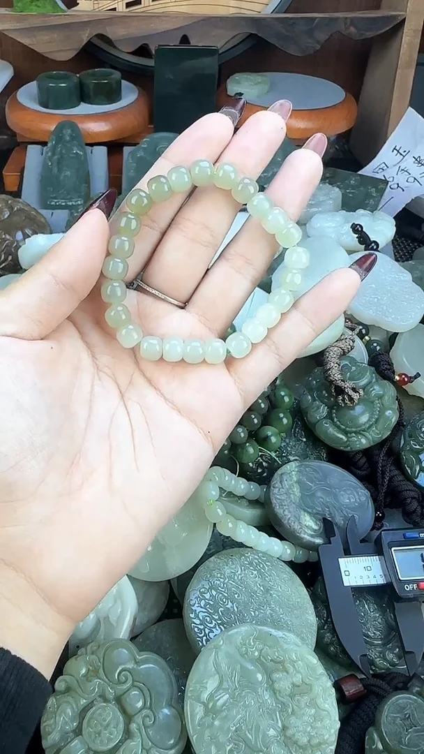颈饰未镶嵌和田玉1