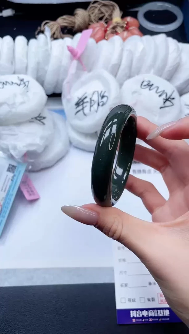 未镶嵌手镯和田玉9Q69-52