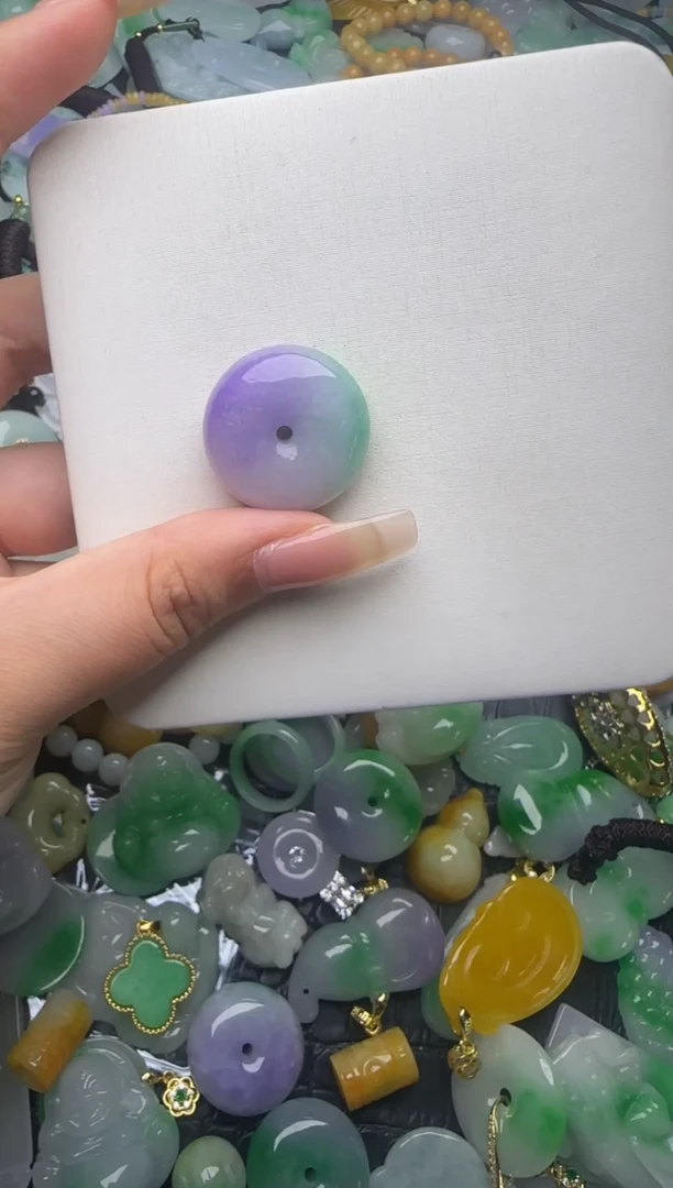 翡翠未镶嵌颈饰天然缅甸翡翠吊坠