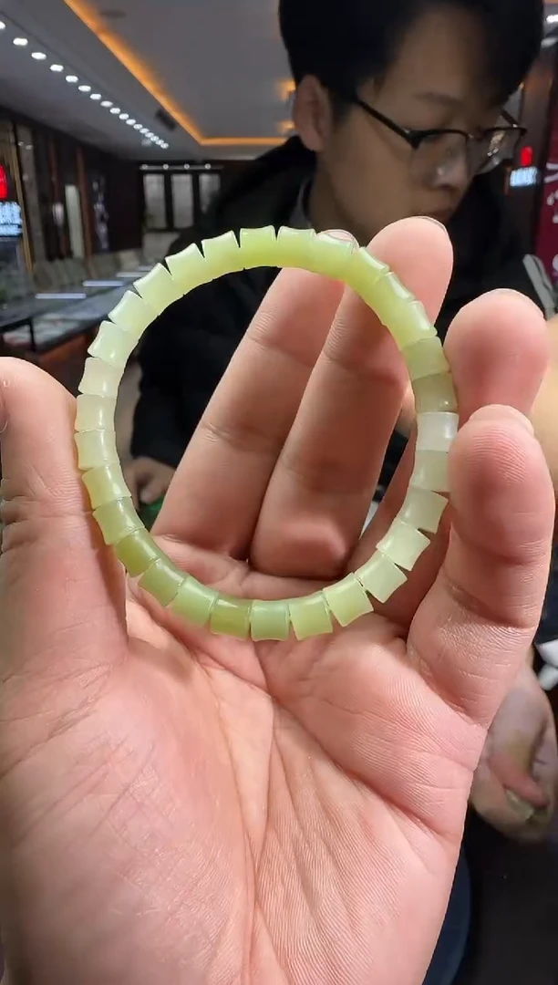 未镶嵌和田玉挂件【陆104】53 gx 多样性发其一