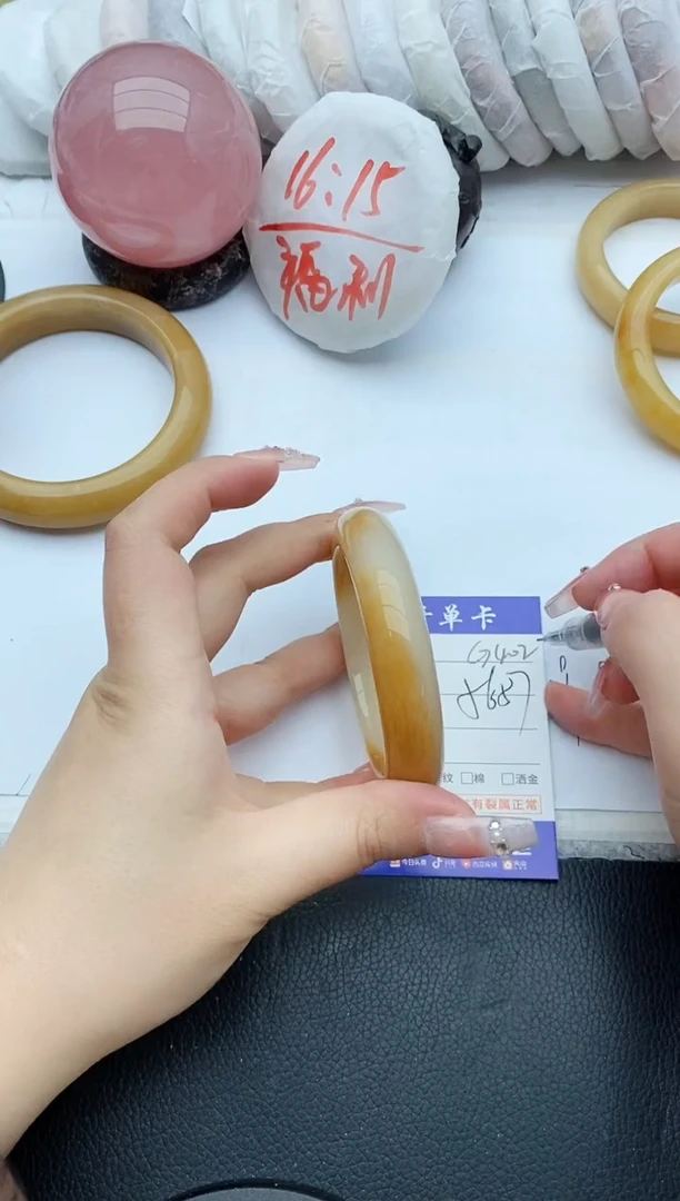 【闪购商品】石英质玉手镯未镶嵌G402+56/57