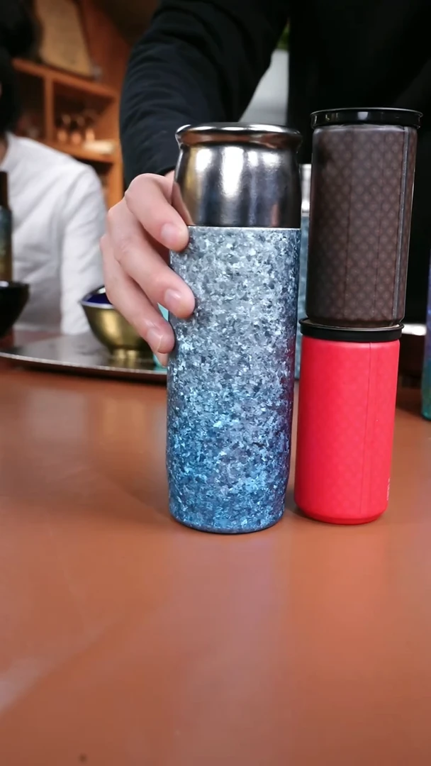 1辉哥粉丝福利 两罐+纯钛杯 蓝色渐变