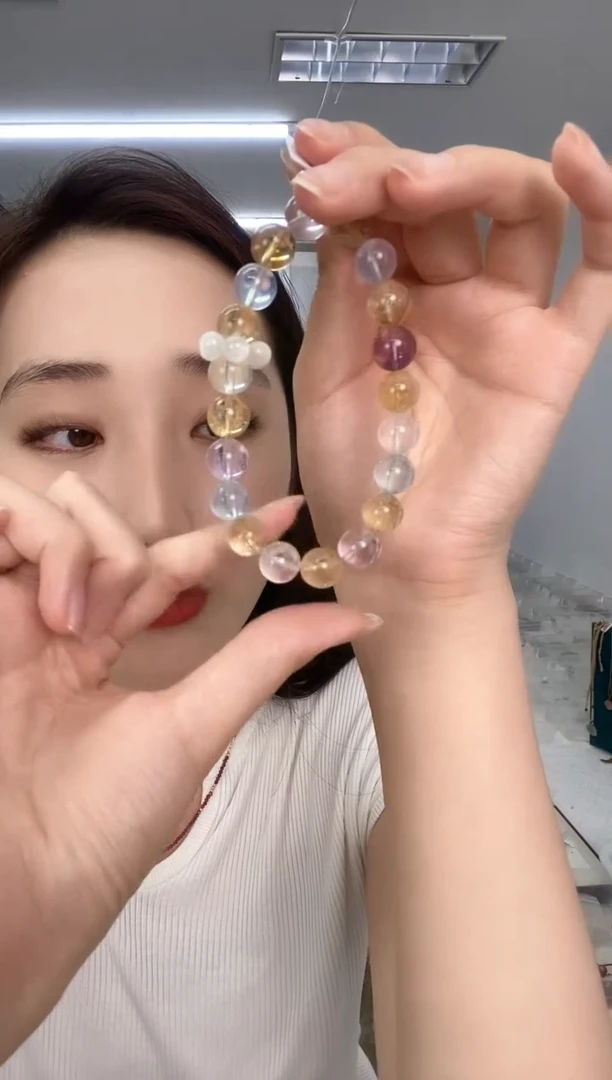 水晶手链未镶嵌天然珠宝多样性发其一