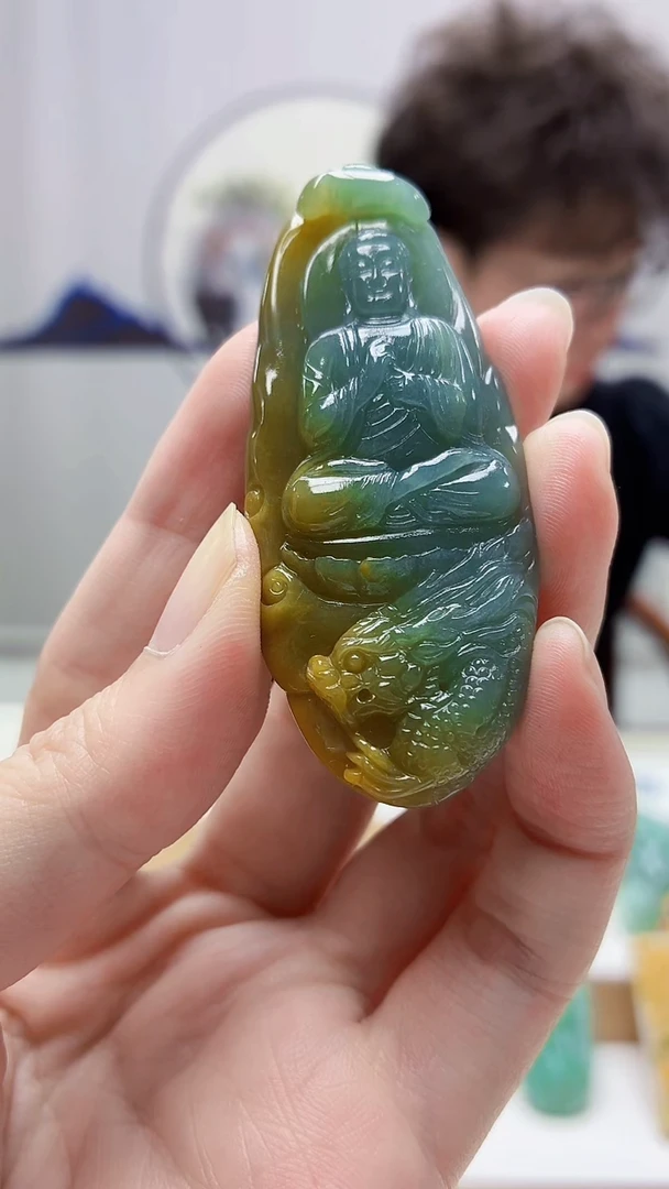 未镶嵌定制翡翠4688zm-毛货挂件佛观天下8