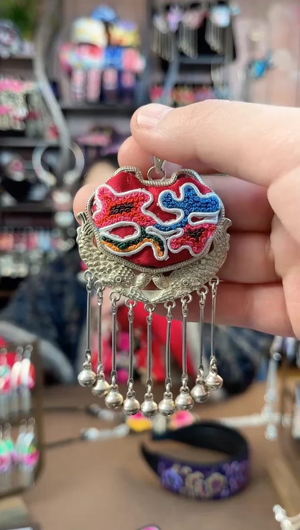 织绣民族风手工非遗老绣饰品629