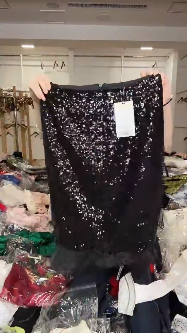 L码       110-120斤  纱裙