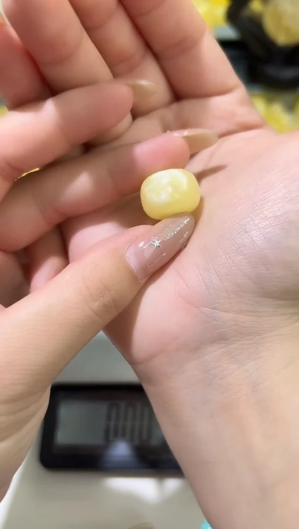 裸石琥珀未镶嵌琥珀蜜蜡吊坠