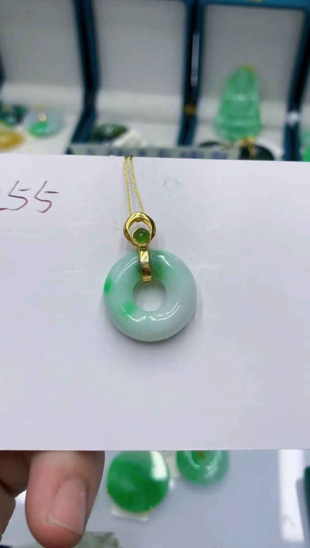 颈饰未镶嵌翡翠缅甸翡翠A货