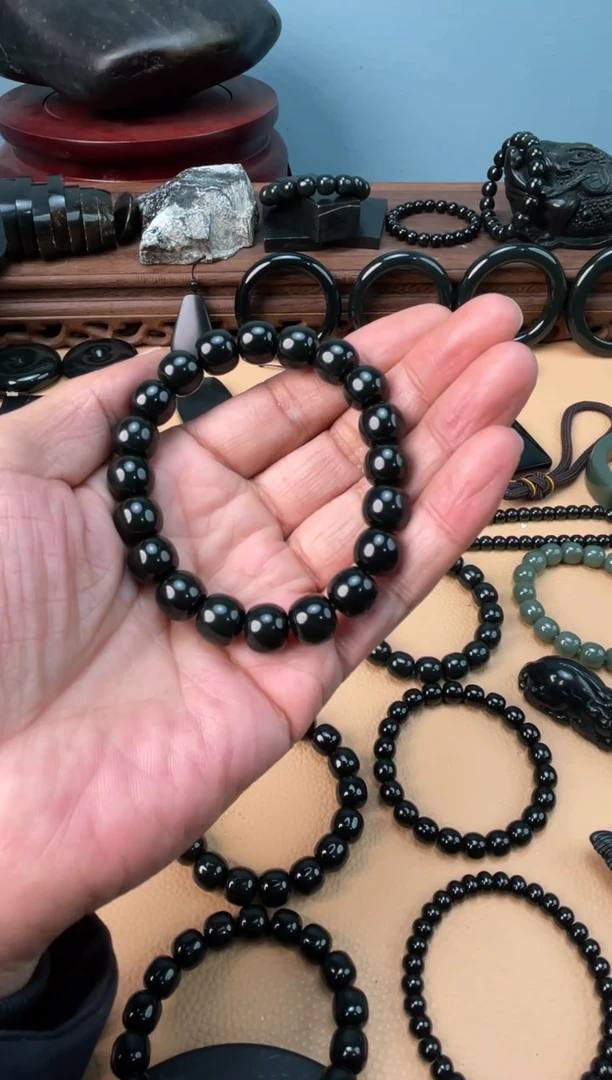 未镶嵌手链和田玉治*皮勒村老矿塔青卡11老型特细