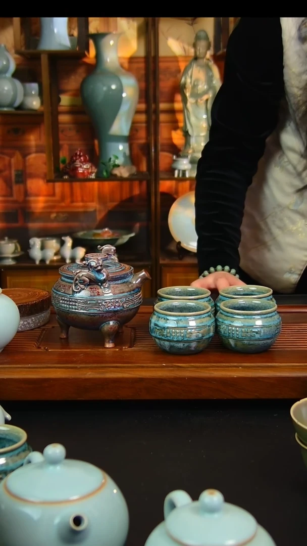 瓷片省大师钧瓷虎壶套装