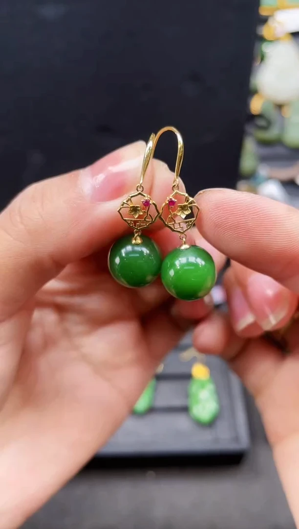 【闪购商品】和田玉耳环18K金镶嵌多样性发一