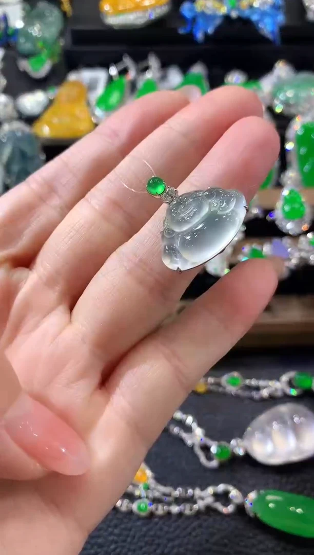 吊坠(不含链)18K金镶嵌翡翠C47