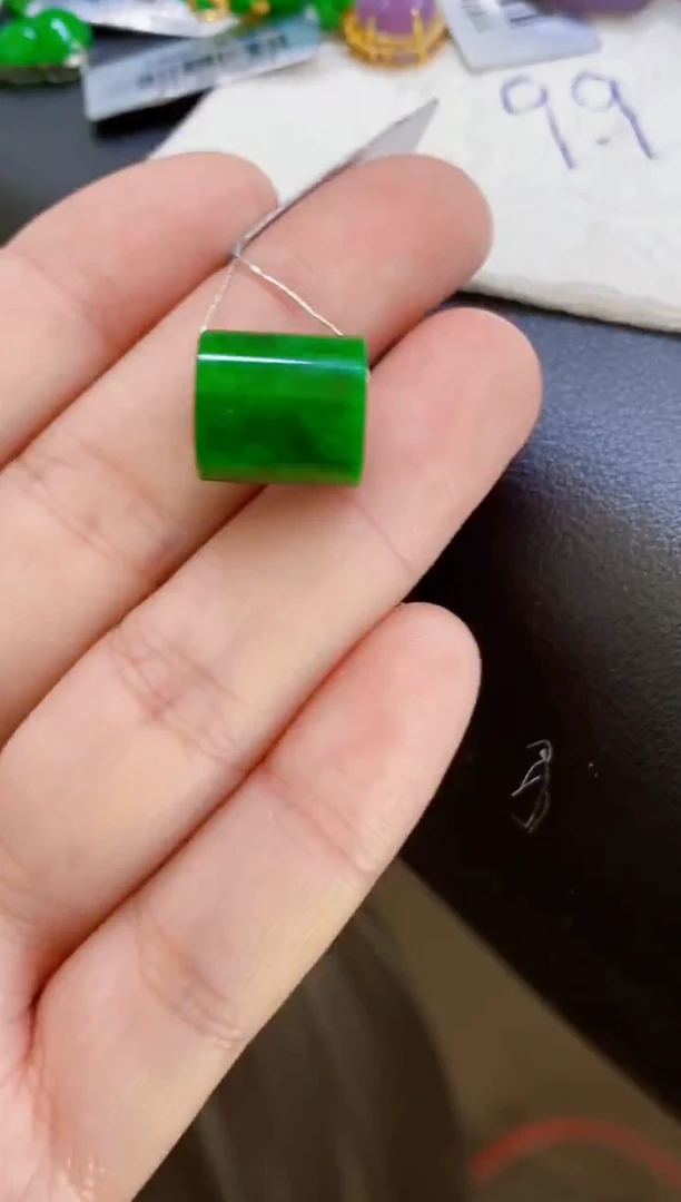 颈饰未镶嵌翡翠路路通