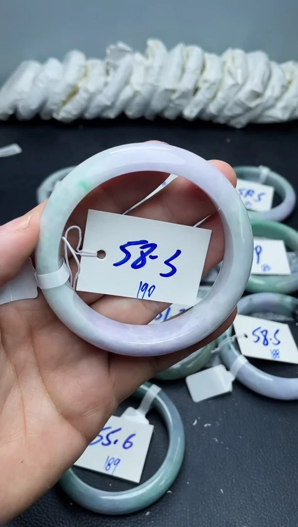 未镶嵌手镯翡翠190