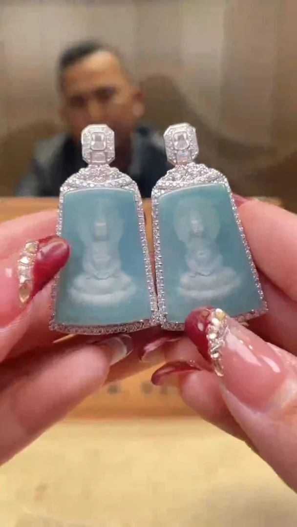 【闪购商品】翡翠颈饰未镶嵌多样性发货 (只发一件) *A65