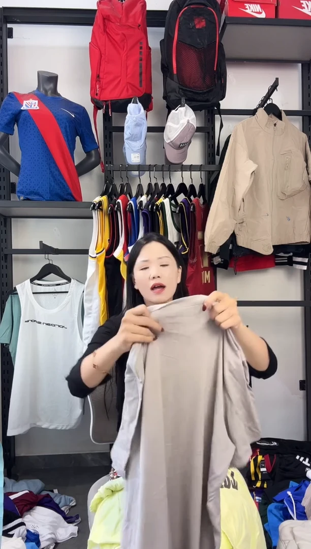 523·编码 瑕疵款以直播间过款为准 尺码M