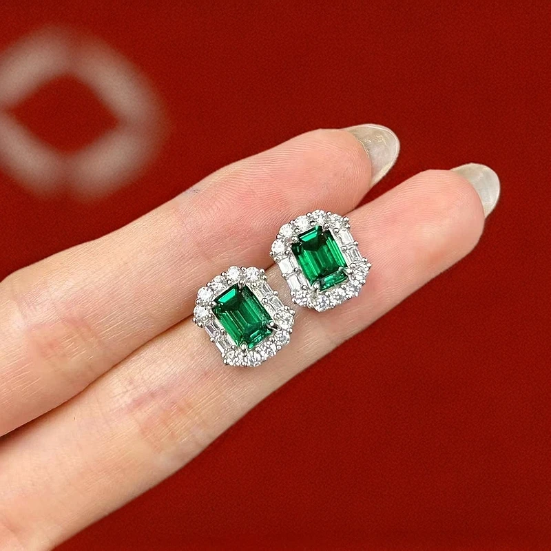 阿鲁沙-典藏轻奢培 育祖母绿-精工银镀厚金耳饰836