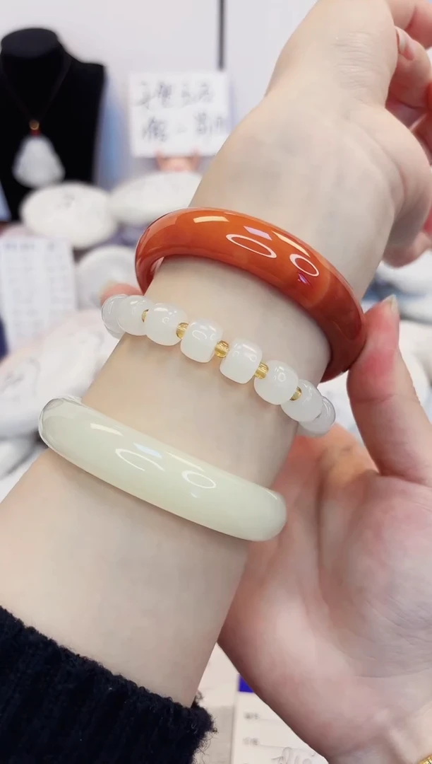 【闪购商品】石英质玉手镯未镶嵌48-玛瑙圈口59